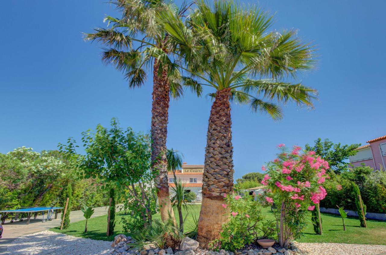 Domaine Le Courti - Adult Only Hotel Le Barcares Bagian luar foto